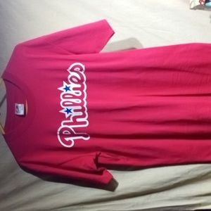 Phillies tee shirt